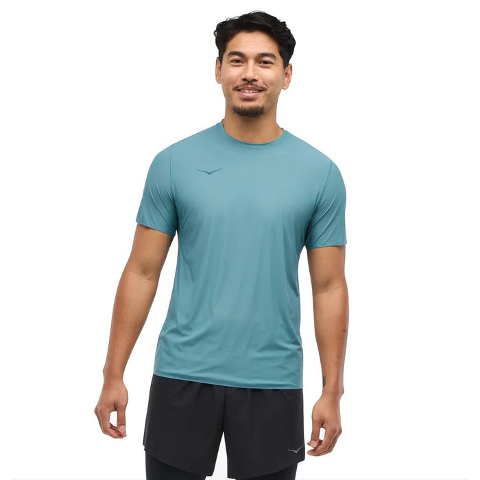 1151071-MTNF HOKA PRENDAS REMERAS MASCULINO RUNNING AIROLITE RUN SHORT SLEEVE MOUNTAIN FOG