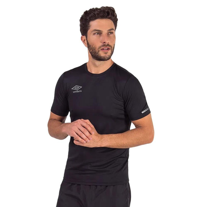 Umbro Masculino T-Shirts Basic UV Negro