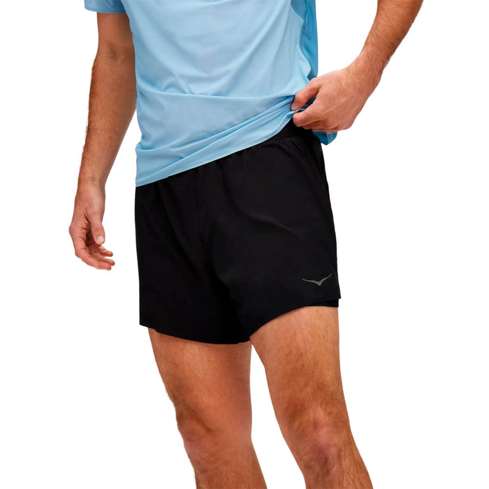 1151078-BLK HOKA PRENDAS SHORT MASCULINO GLIDE 5 SHORT 2LN1 NEGRO