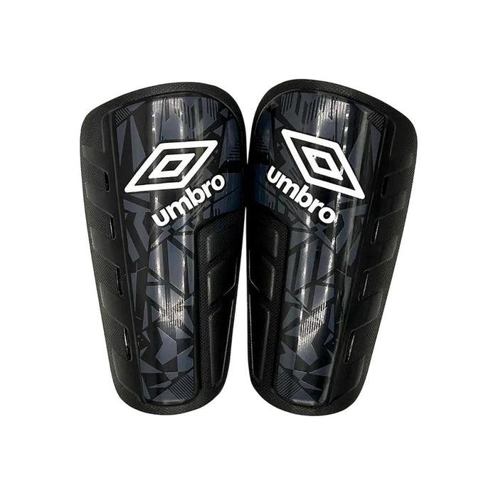 21430U-090 Umbro Canilleras Unisex Futbol Defender Guard Black/White