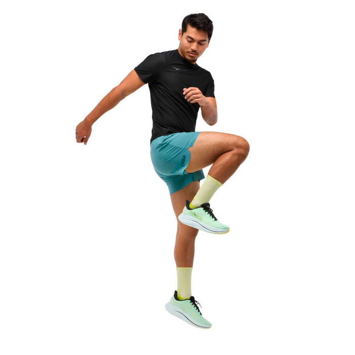 1151077  HOKA PRENDAS SHORTS MASCULINO RUNNING GLIDE 5 SHORT W/BRIEF MOUNTAIN FOG
