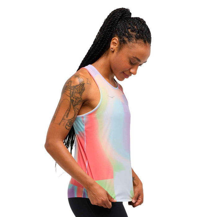 Hoka Musculosas Femenino Running Airolite Run Tank Grapefruit Mist