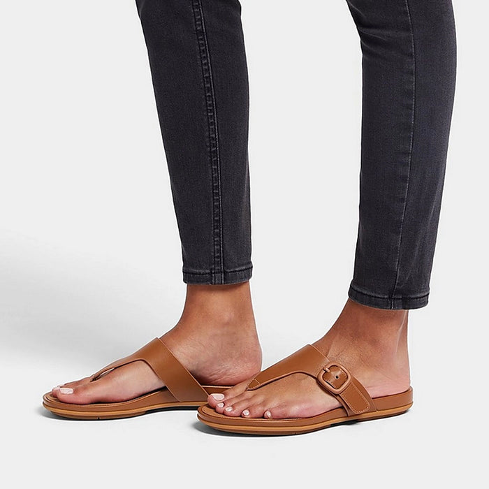 FitFlop Sandalias Femenino Gracie Rubber-Buckle Leather Toe-Post Sandals Light Tan